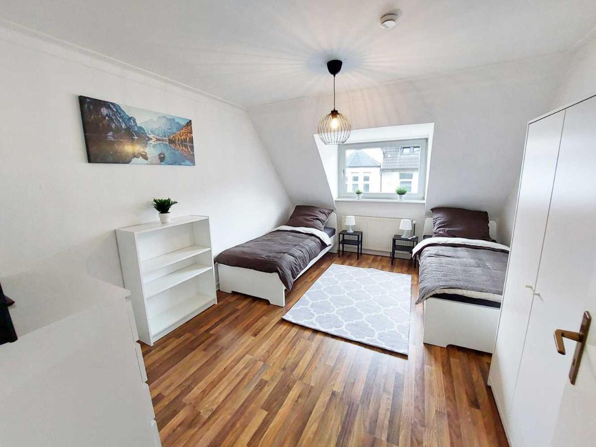 Cozy Apartment With Garden In ゲルゼンキルヒェン エクステリア 写真