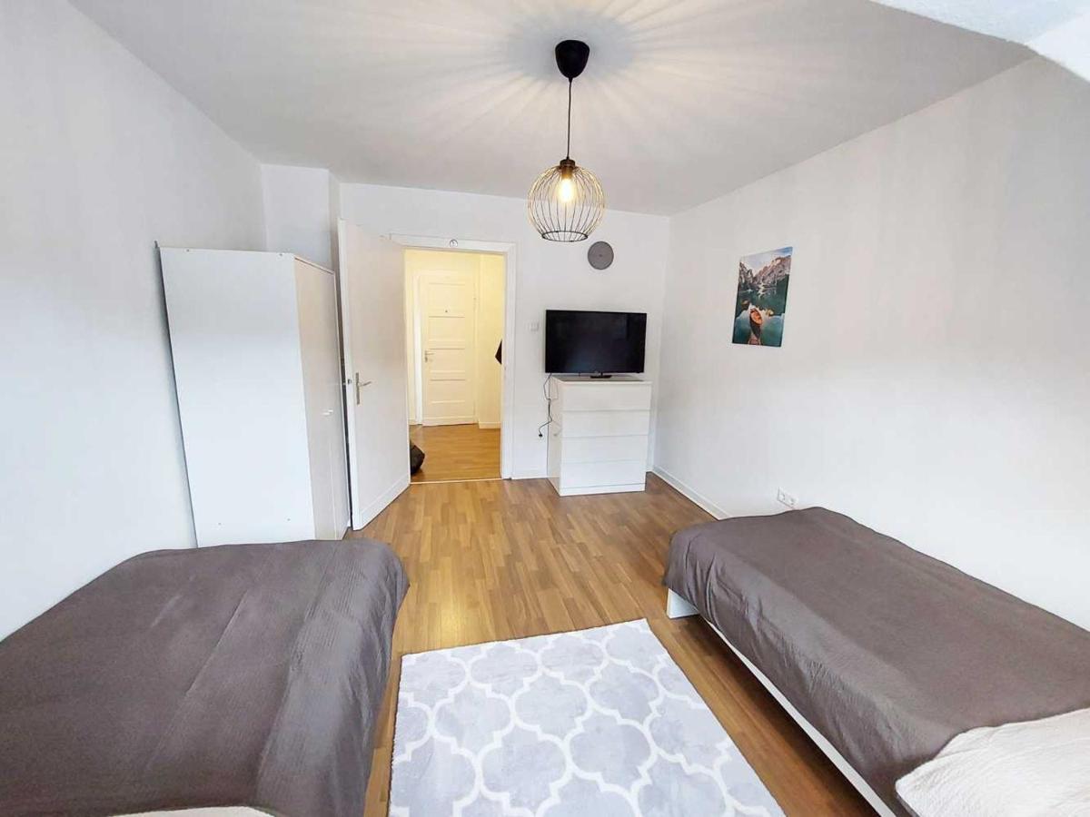 Cozy Apartment With Garden In ゲルゼンキルヒェン エクステリア 写真