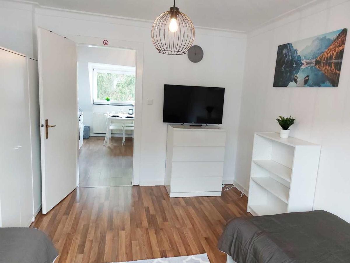 Cozy Apartment With Garden In ゲルゼンキルヒェン エクステリア 写真