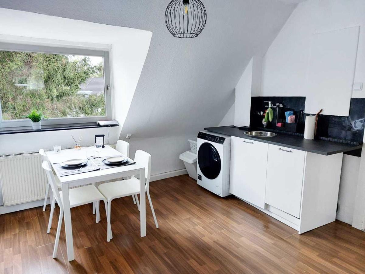 Cozy Apartment With Garden In ゲルゼンキルヒェン エクステリア 写真