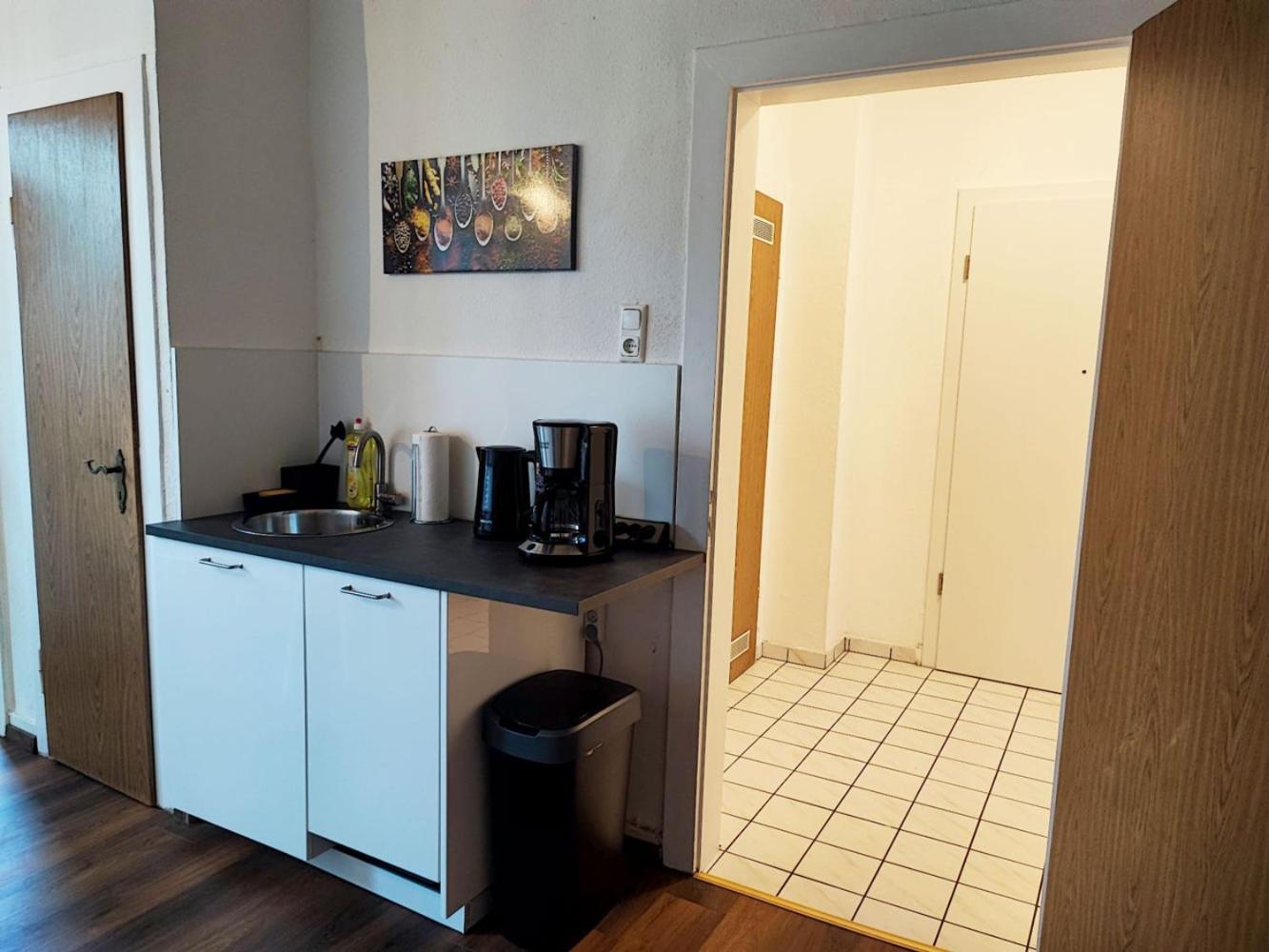 Cozy Apartment With Garden In ゲルゼンキルヒェン エクステリア 写真