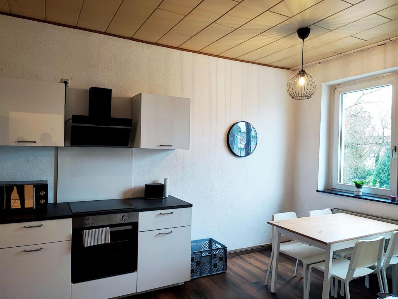 Cozy Apartment With Garden In ゲルゼンキルヒェン エクステリア 写真