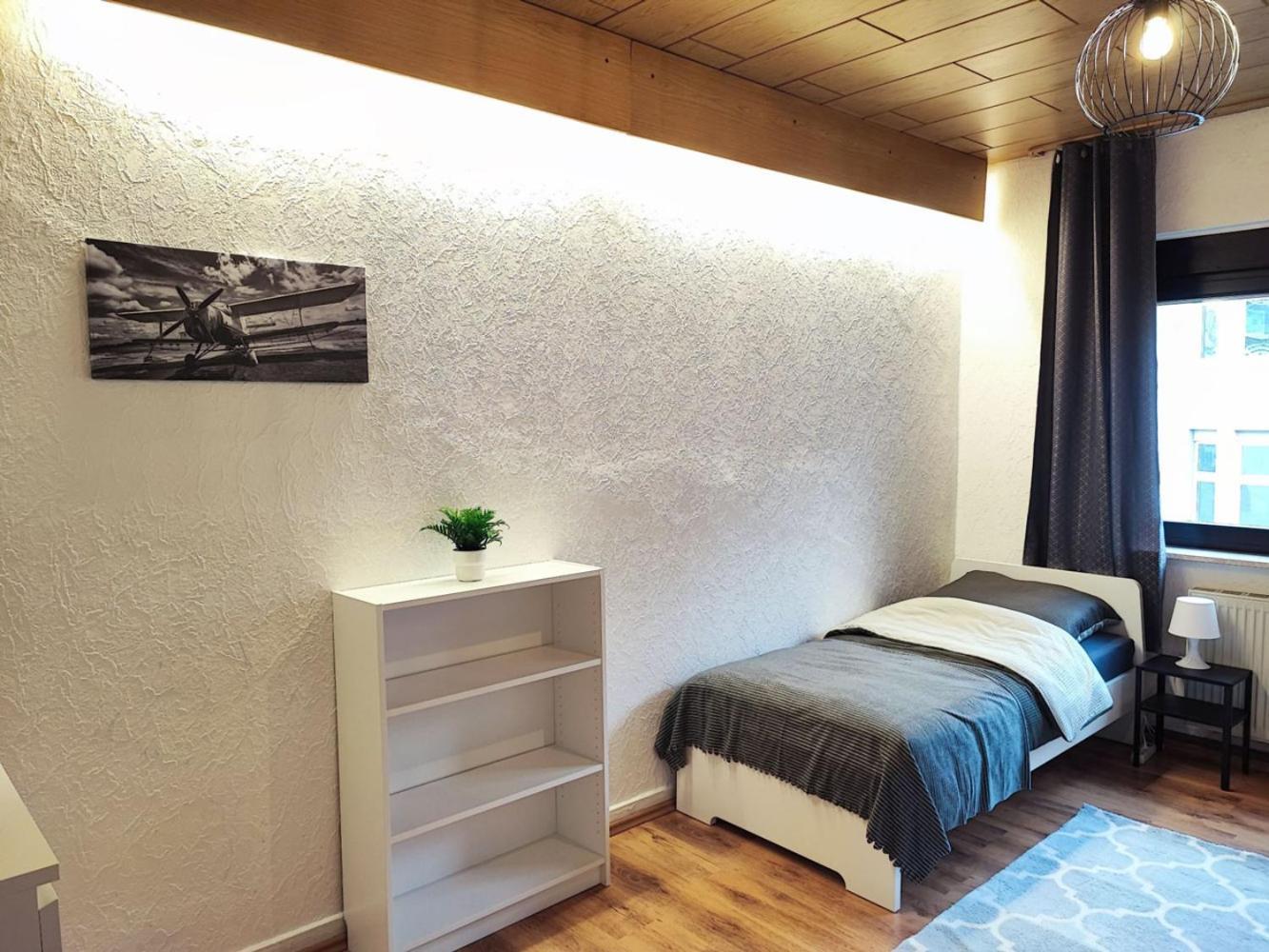 Cozy Apartment With Garden In ゲルゼンキルヒェン エクステリア 写真