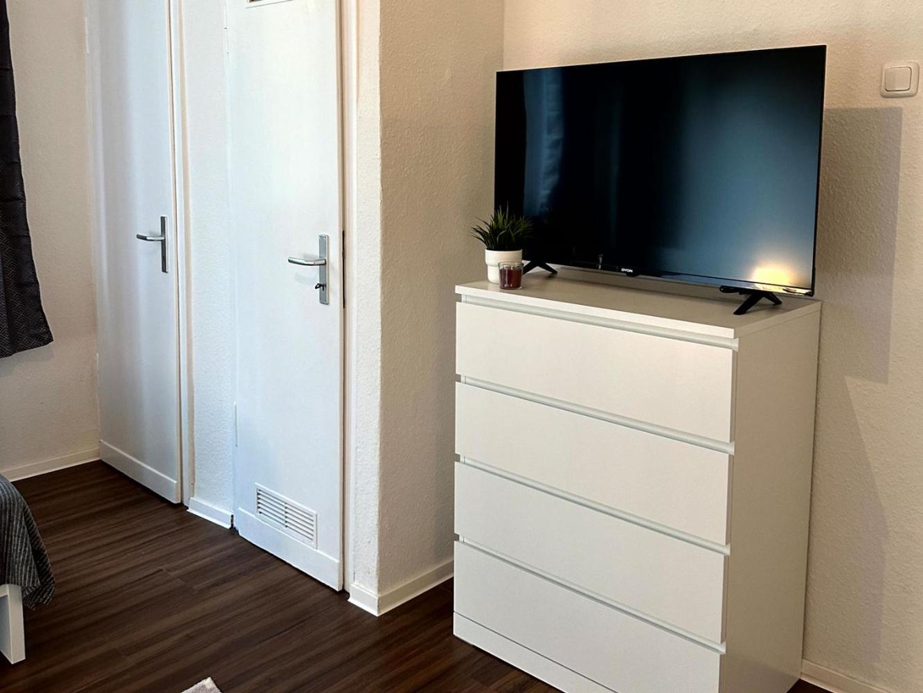 Cozy Apartment With Garden In ゲルゼンキルヒェン エクステリア 写真
