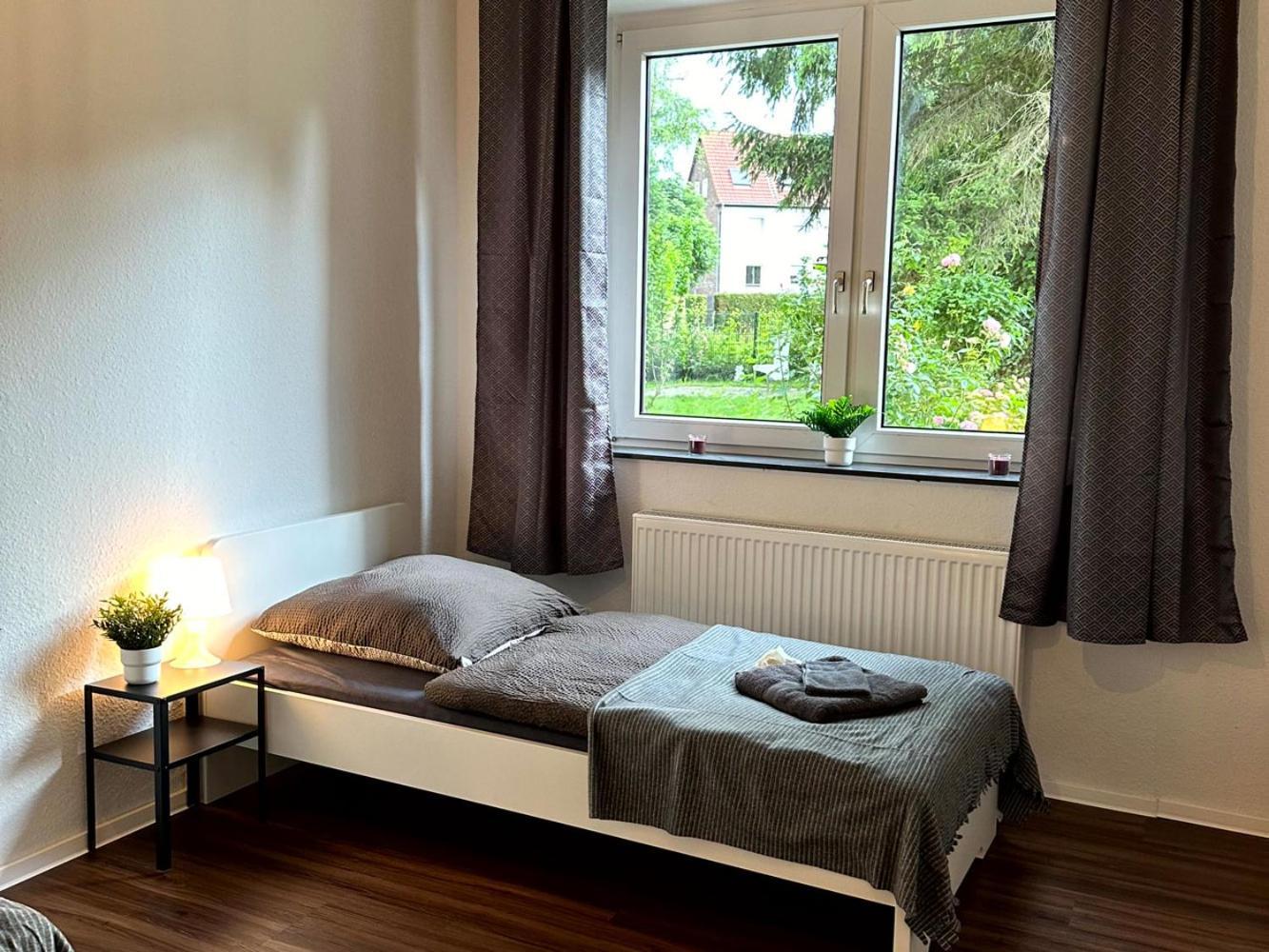 Cozy Apartment With Garden In ゲルゼンキルヒェン エクステリア 写真