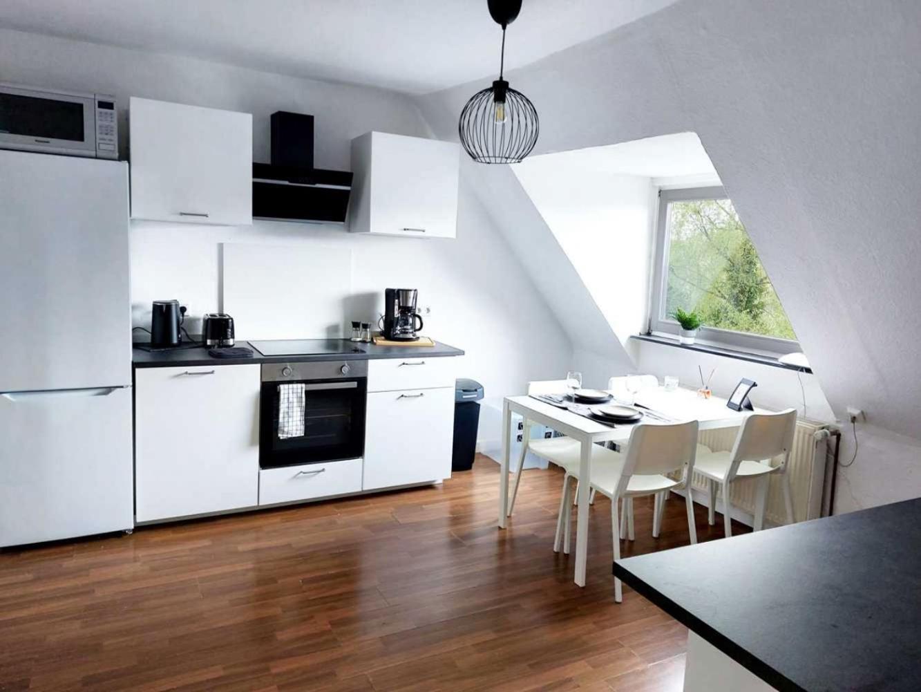 Cozy Apartment With Garden In ゲルゼンキルヒェン エクステリア 写真